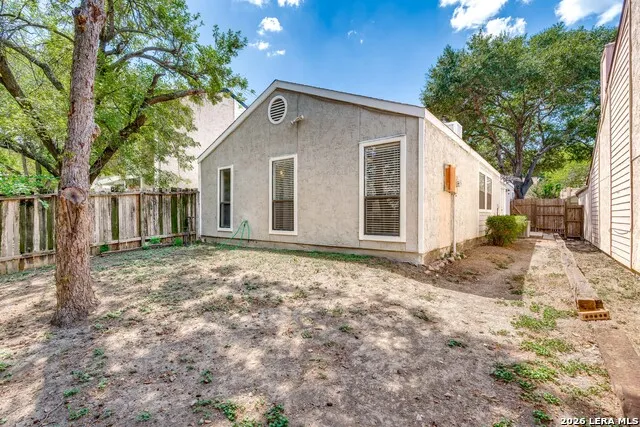 1406 Brook Run San Antonio, TX 78232