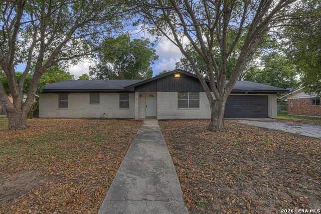 153 SWAN DR New Braunfels, TX 78130