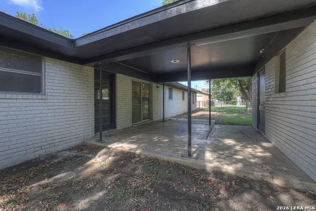 153 SWAN DR New Braunfels, TX 78130
