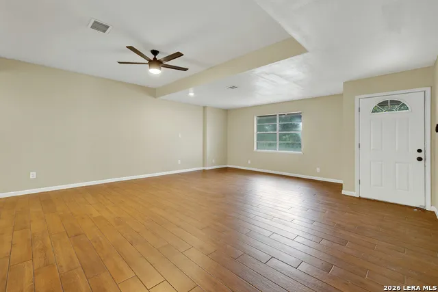 153 SWAN DR New Braunfels, TX 78130