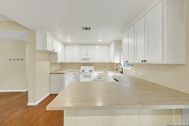 153 SWAN DR New Braunfels, TX 78130