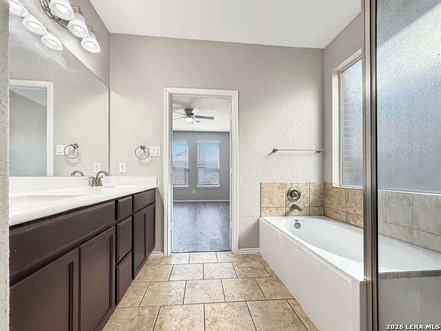 584 SADDLEHORN WAY Cibolo, TX 78108