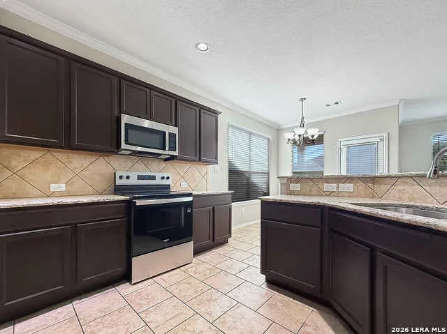 584 SADDLEHORN WAY Cibolo, TX 78108