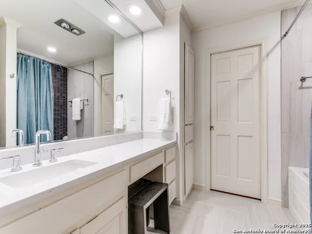 8000 DONORE PL #11 San Antonio, TX 78229