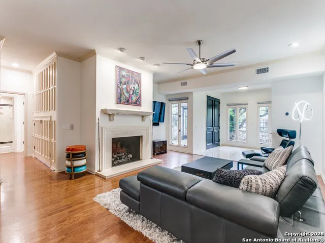 8000 DONORE PL #11 San Antonio, TX 78229