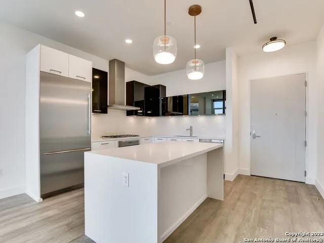 123 LEXINGTON AVE #1403 San Antonio, TX 78205