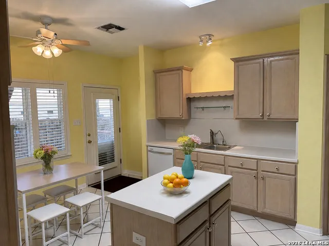 6106 VANCE JACKSON RD #79 San Antonio, TX 78230