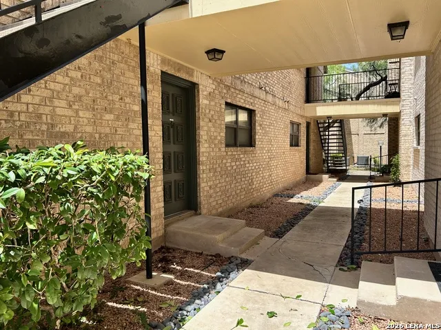 11843 Braesview #315 San Antonio, TX 78213