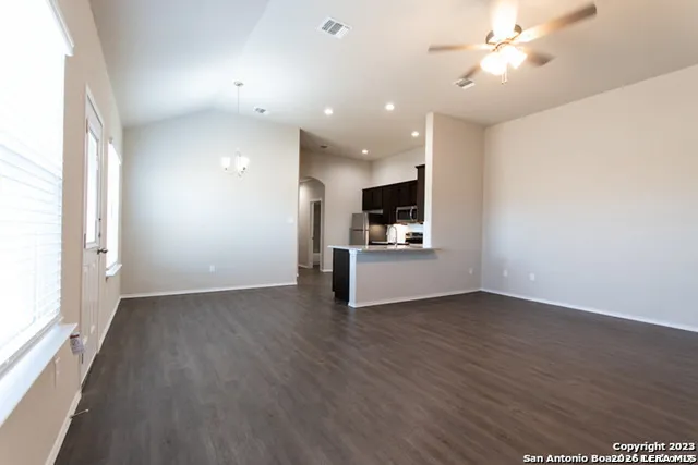 9224 CANYON BND Converse, TX 78109