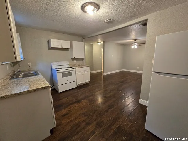 1718 Commercial San Antonio, TX 78221