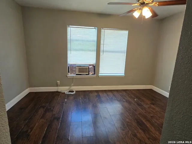 1718 Commercial San Antonio, TX 78221