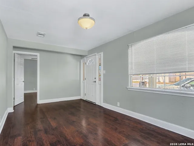 1718 Commercial San Antonio, TX 78221