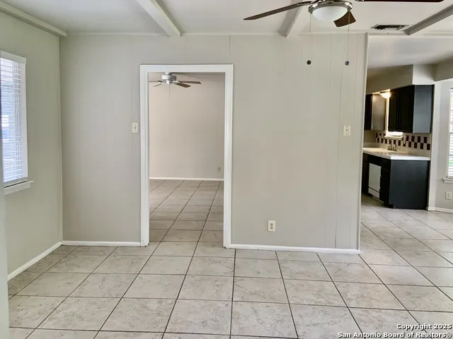 5711 Gillis San Antonio, TX 78240
