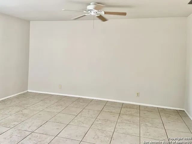 5711 Gillis San Antonio, TX 78240