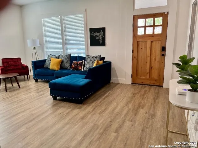 127 FURNISH AVE San Antonio, TX 78204