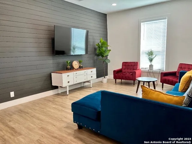 127 FURNISH AVE San Antonio, TX 78204