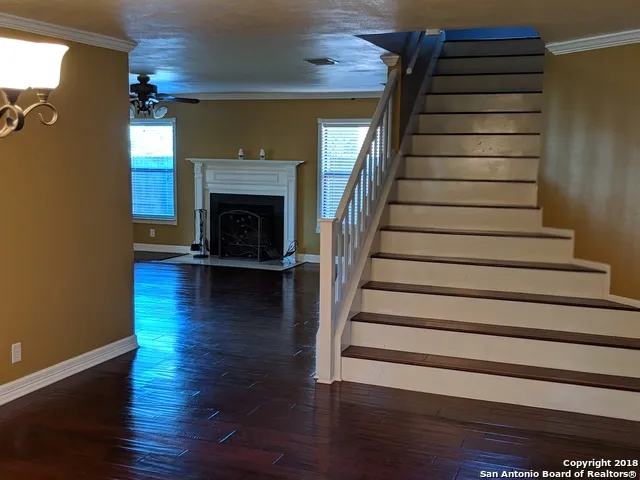 8007 SUNSHINE TRAIL DR San Antonio, TX 78244