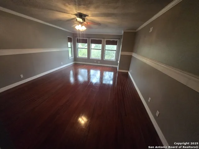 8007 SUNSHINE TRAIL DR San Antonio, TX 78244
