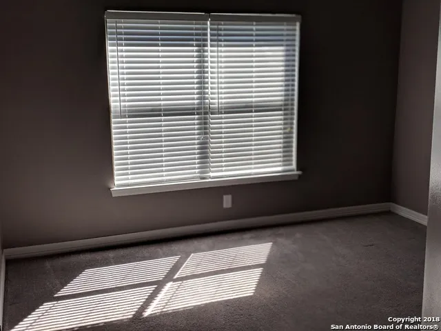 8007 SUNSHINE TRAIL DR San Antonio, TX 78244