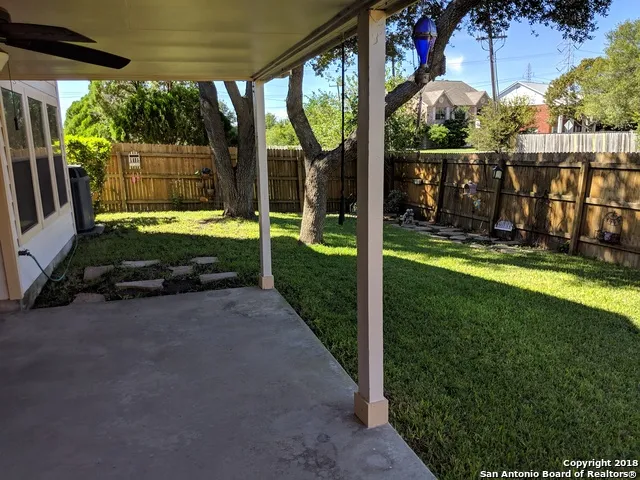 8007 SUNSHINE TRAIL DR San Antonio, TX 78244