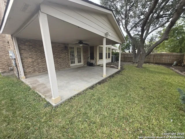 8007 SUNSHINE TRAIL DR San Antonio, TX 78244
