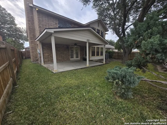 8007 SUNSHINE TRAIL DR San Antonio, TX 78244