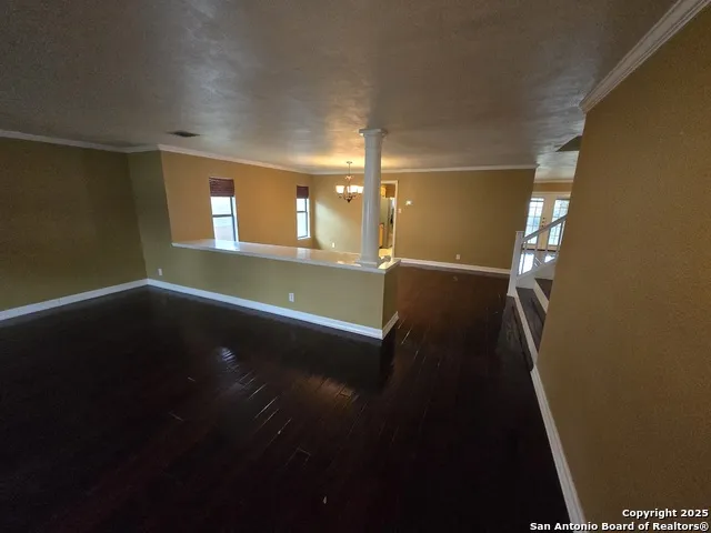 8007 SUNSHINE TRAIL DR San Antonio, TX 78244