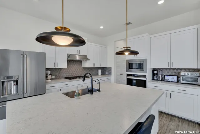 382 Nightshade Trl New Braunfels, TX 78132