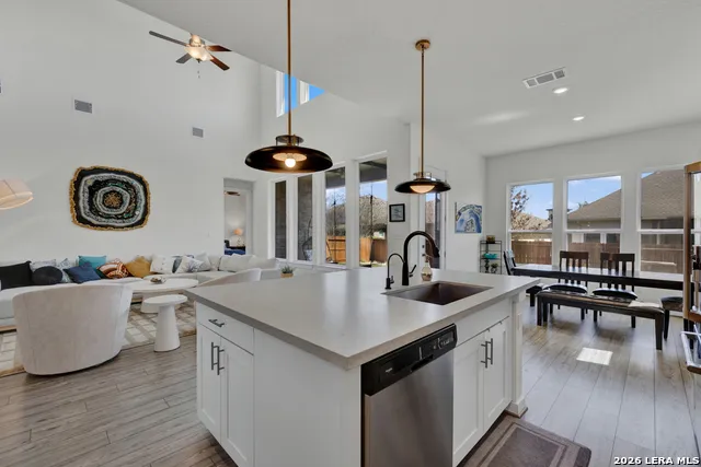 382 Nightshade Trl New Braunfels, TX 78132