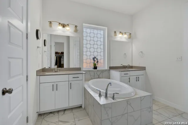 382 Nightshade Trl New Braunfels, TX 78132