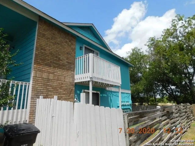 5212 MEADOW FLD Unit 2 San Antonio, TX 78250