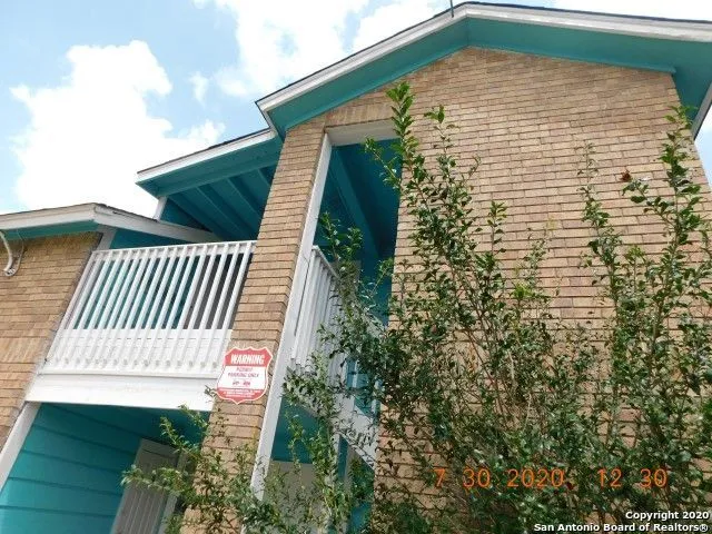 5212 MEADOW FLD Unit 2 San Antonio, TX 78250