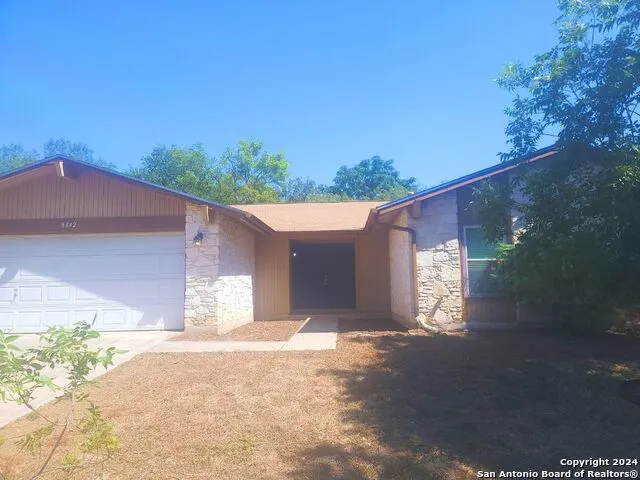 8842 THATCH DR San Antonio, TX 78240