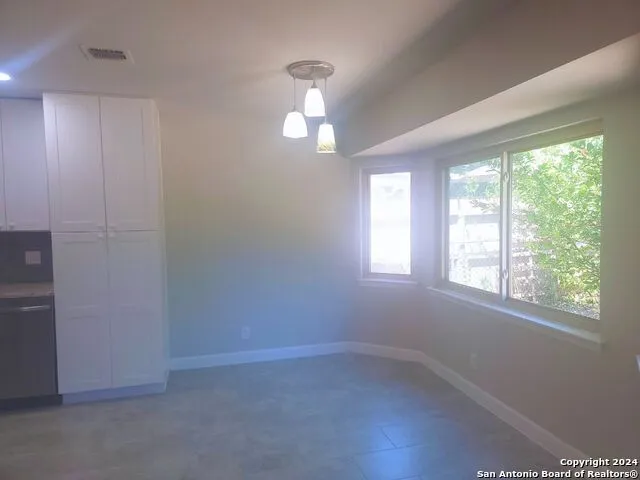 8842 THATCH DR San Antonio, TX 78240
