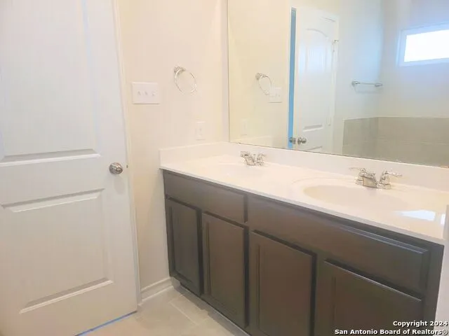 1524 MOSSY JASPER San Antonio, TX 78245