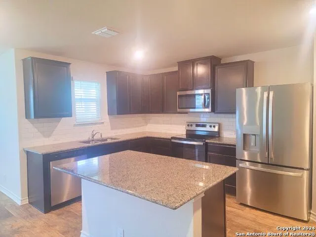 1524 MOSSY JASPER San Antonio, TX 78245