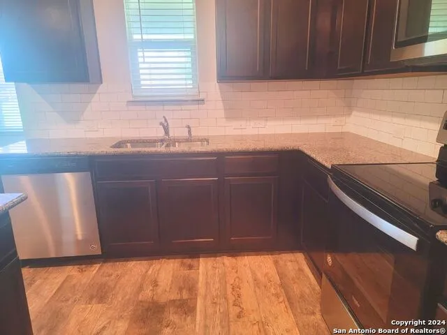 1524 MOSSY JASPER San Antonio, TX 78245