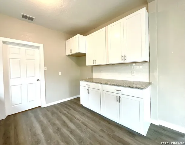 230 Micklejohn San Antonio, TX 78207