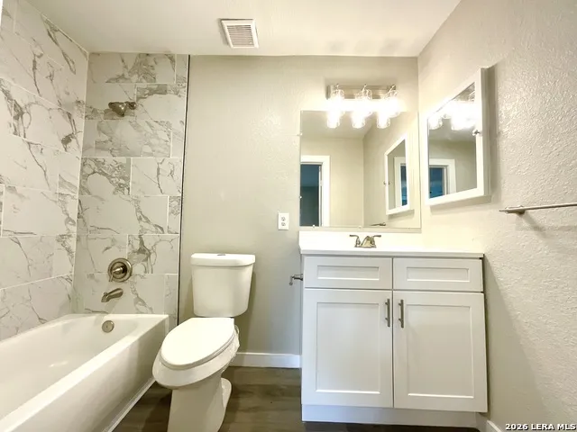230 Micklejohn San Antonio, TX 78207