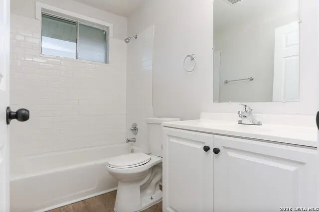 2027 Leesburg San Antonio, TX 78220