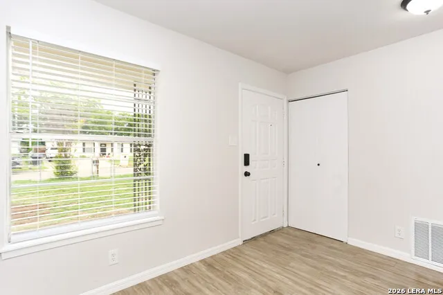 7118 Castleridge San Antonio, TX 78227