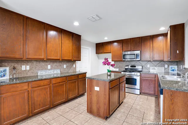 547 RED QUILL NEST San Antonio, TX 78253