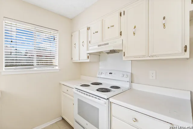 4718 Casa Oro St San Antonio, TX 78233