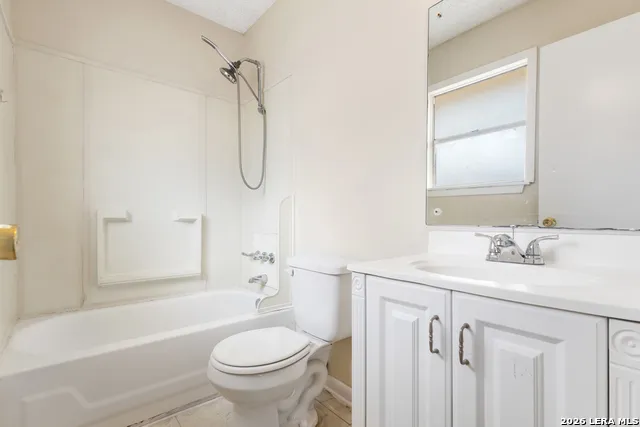 4718 Casa Oro St San Antonio, TX 78233