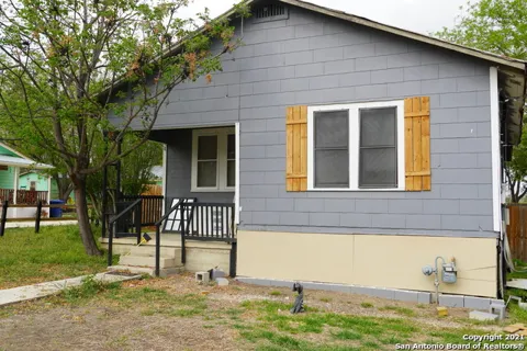 4711 ERIN BLVD
