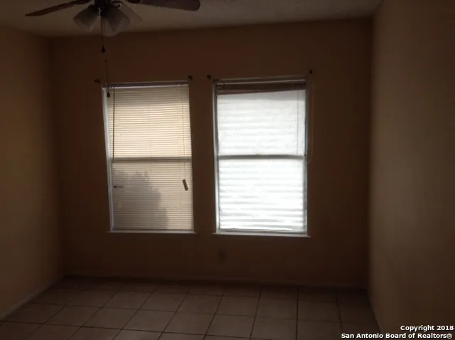 3319 Tree Grove Dr San Antonio, TX 78247