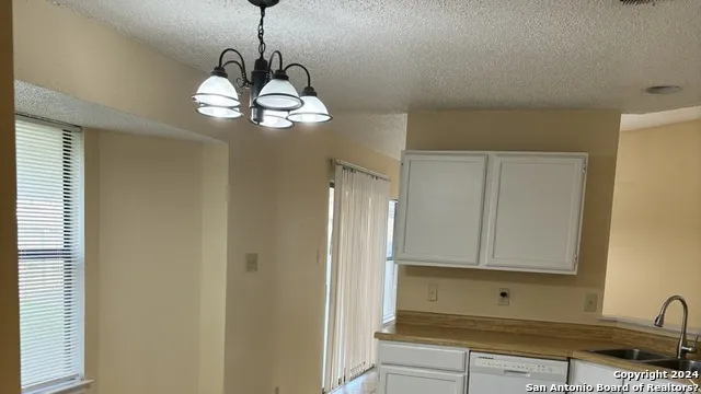 3319 Tree Grove Dr San Antonio, TX 78247