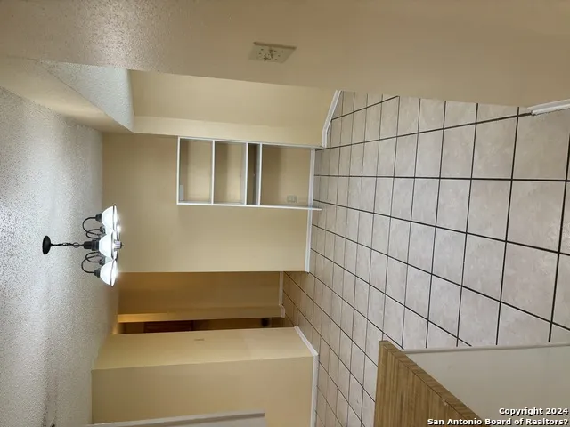 3319 Tree Grove Dr San Antonio, TX 78247