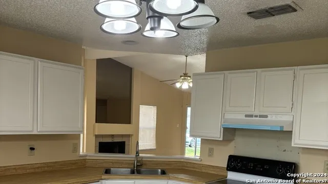 3319 Tree Grove Dr San Antonio, TX 78247