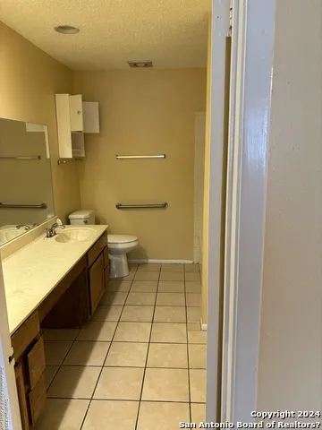 3319 Tree Grove Dr San Antonio, TX 78247